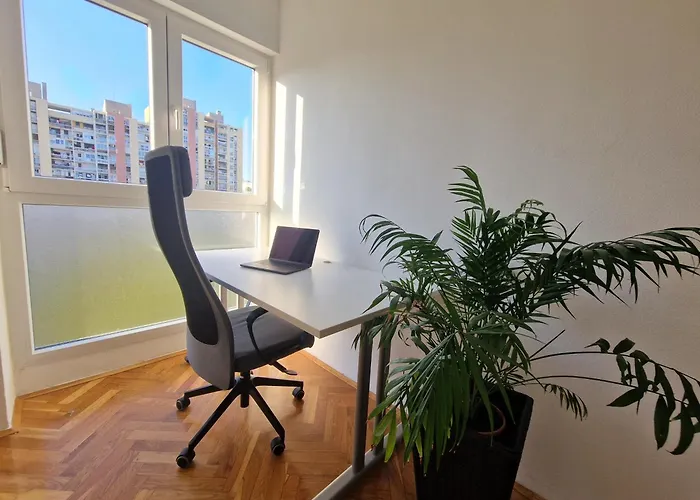 Luminous Apartman